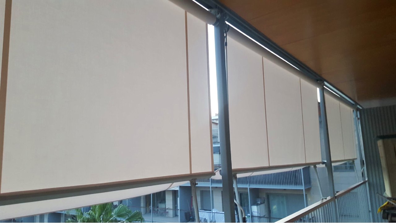 TOLDO TELÓN BALCONES