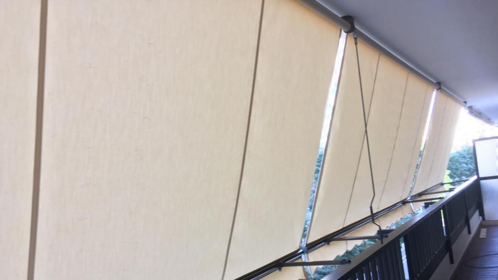 Toldo telón para balcones